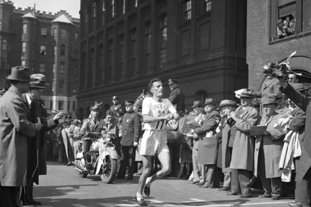 Boston Marathon 1946 - Winner Stylianos Kyriakides - Greece - 2:29:27